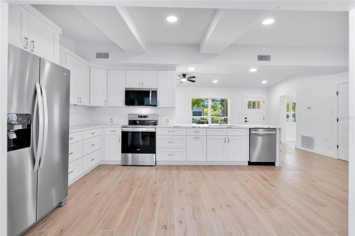 3212 INDIAN DRIVE — photo 11 of 50