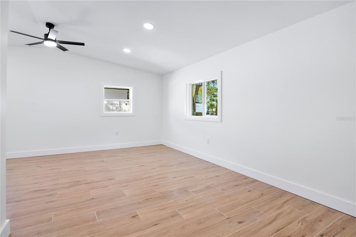 3212 INDIAN DRIVE — photo 18 of 50