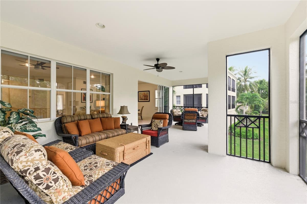2843 TIBURON BOULEVARD — photo 12 of 45