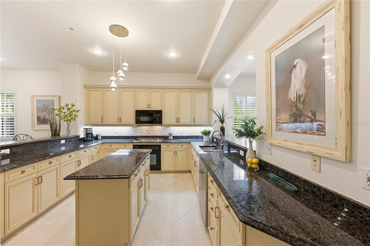 2843 TIBURON BOULEVARD — photo 21 of 45