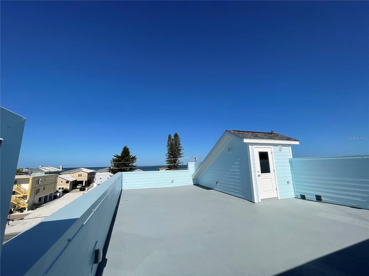 711 GULF BOULEVARD — photo 14 of 19