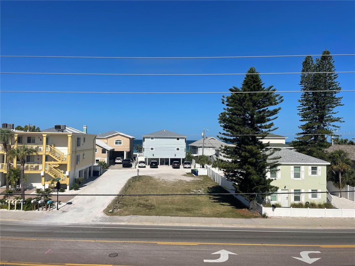 711 GULF BOULEVARD — photo 15 of 19