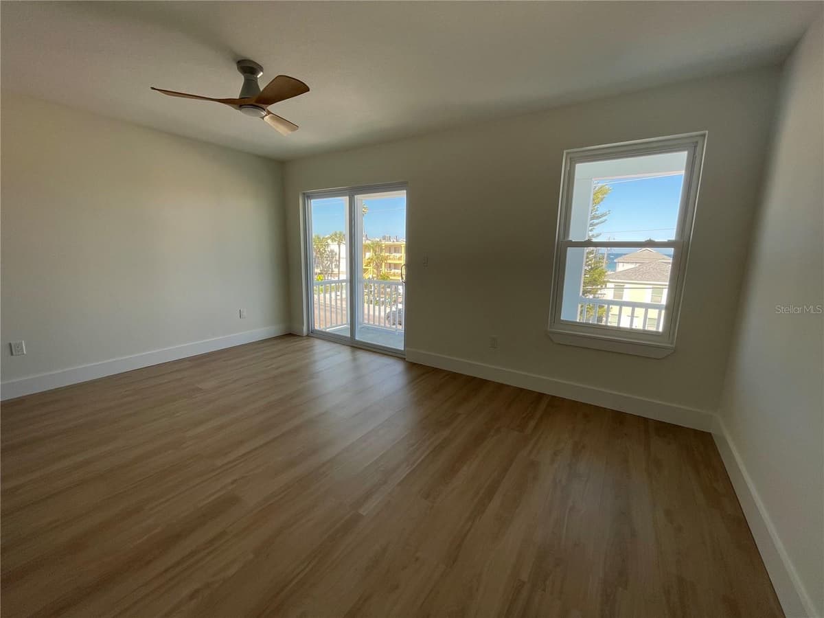 711 GULF BOULEVARD — photo 10 of 19