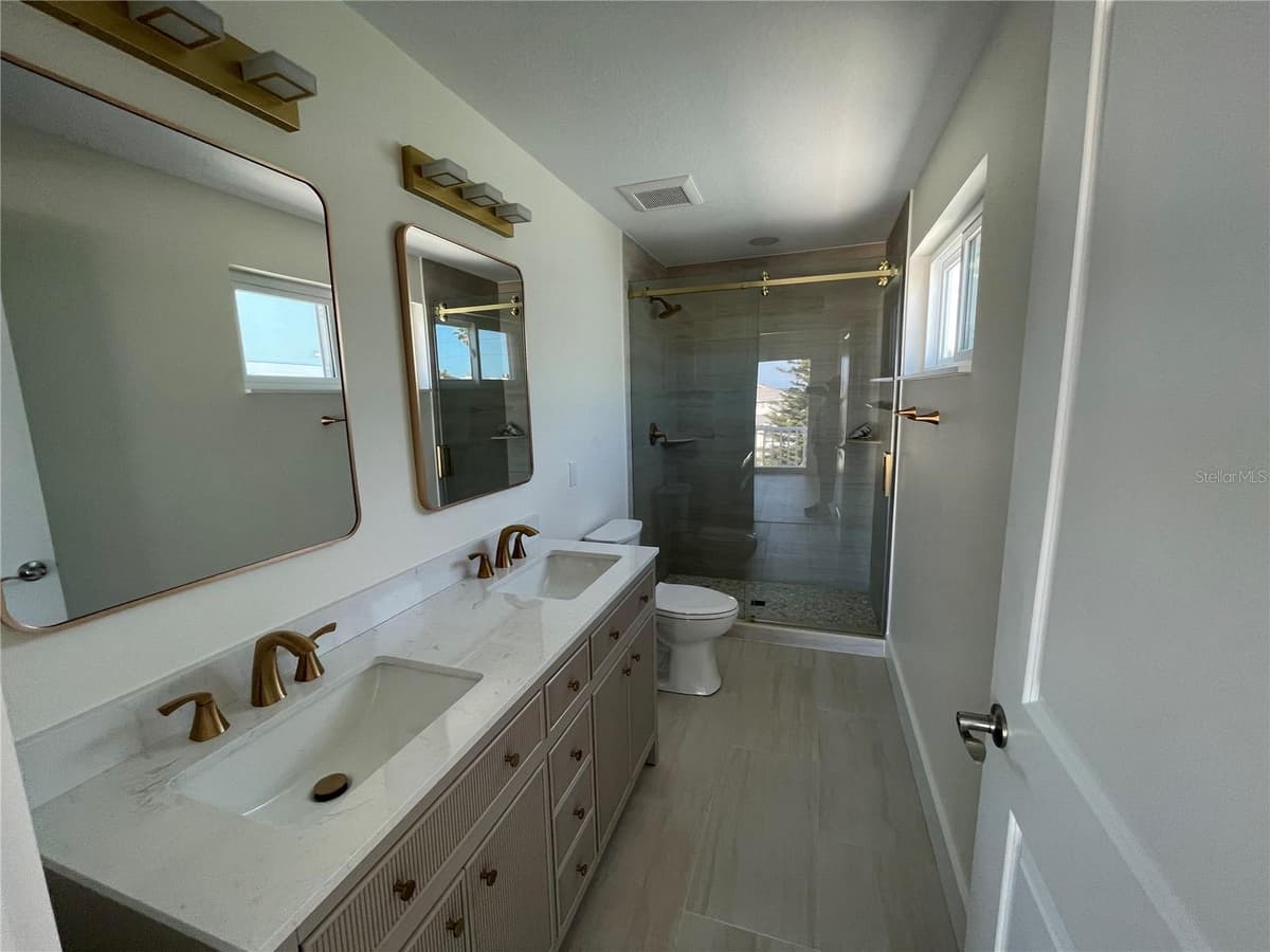 711 GULF BOULEVARD — photo 12 of 19