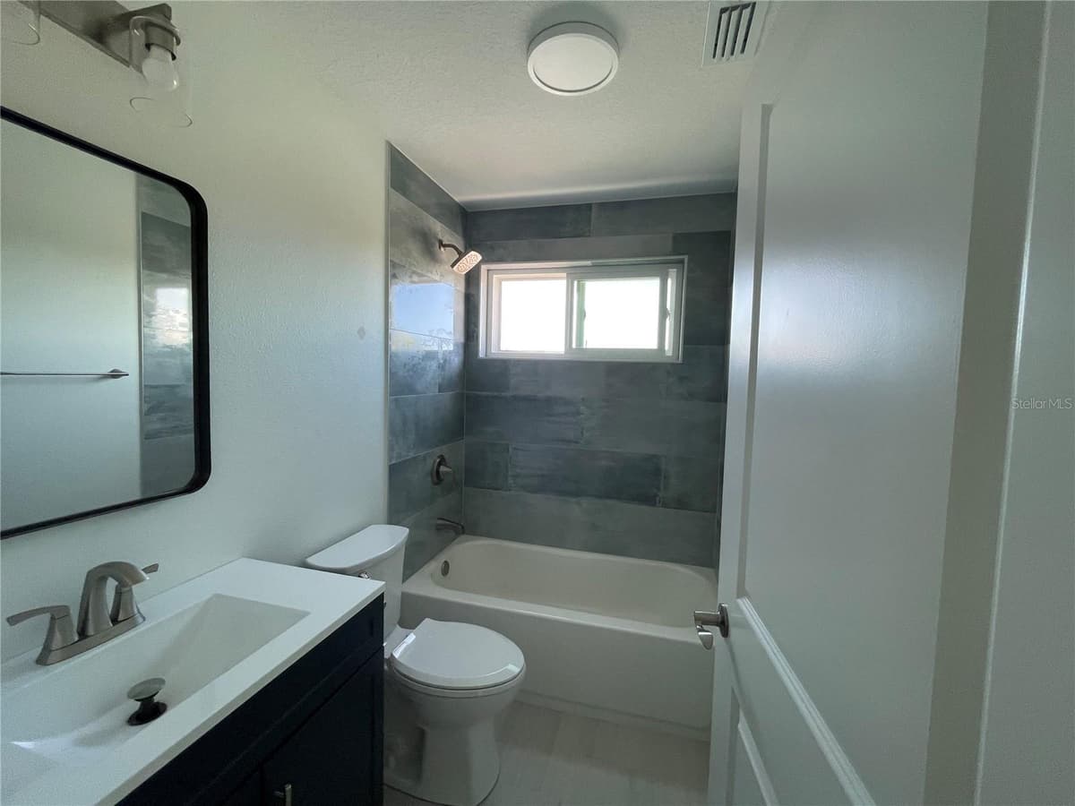 711 GULF BOULEVARD — photo 16 of 19