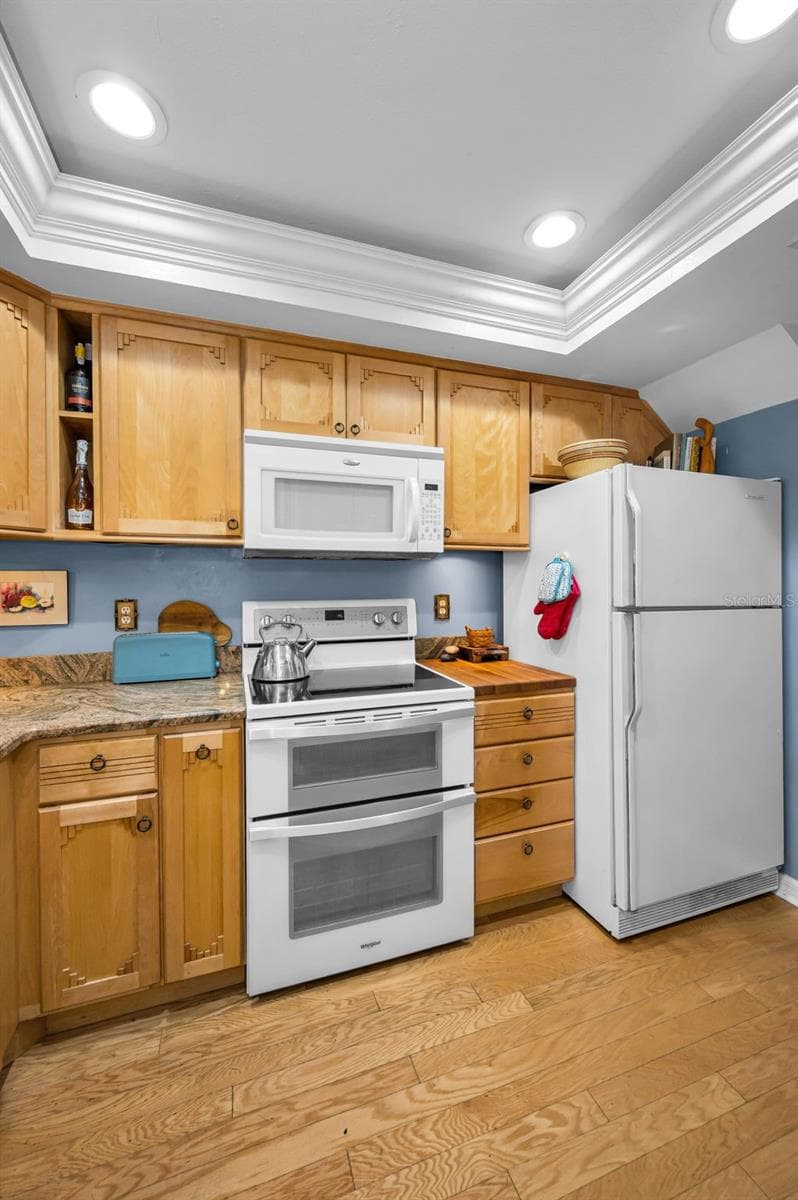 1720 CYPRESS TRACE DRIVE — photo 16 of 64