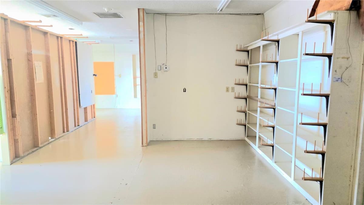 530 US-41-BYP — photo 15 of 25