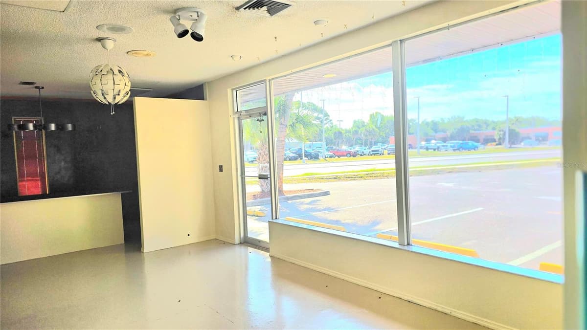 530 US-41-BYP — photo 18 of 25