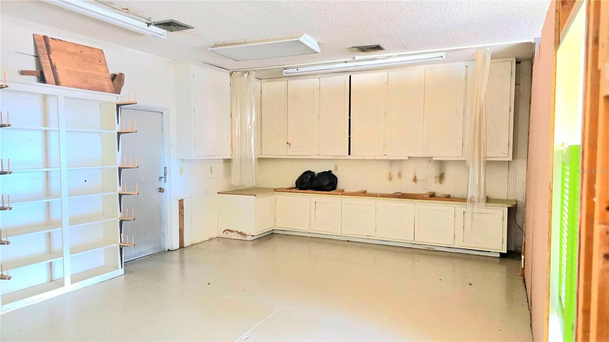 530 US-41-BYP — photo 13 of 25