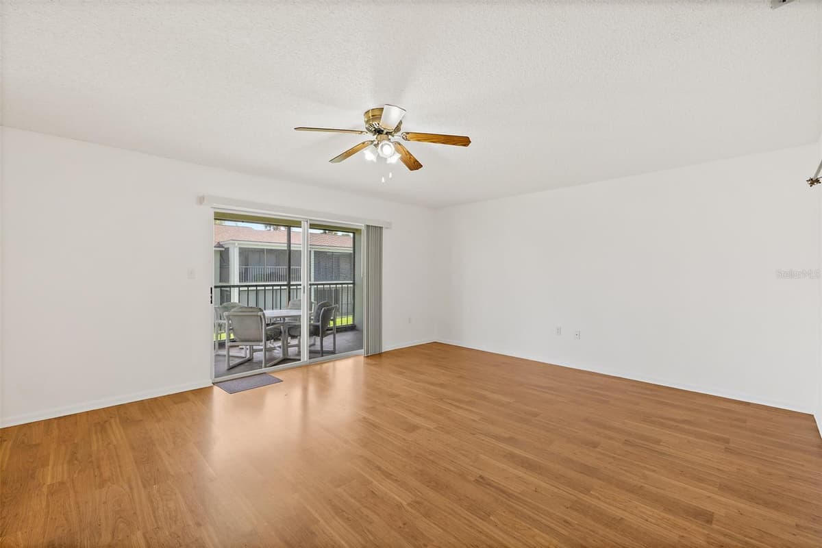 5801 ATLANTIC AVENUE — photo 6 of 39