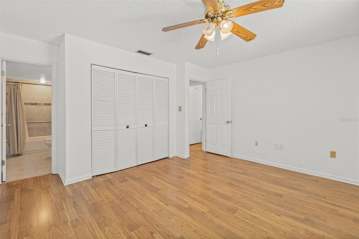 5801 ATLANTIC AVENUE — photo 17 of 39