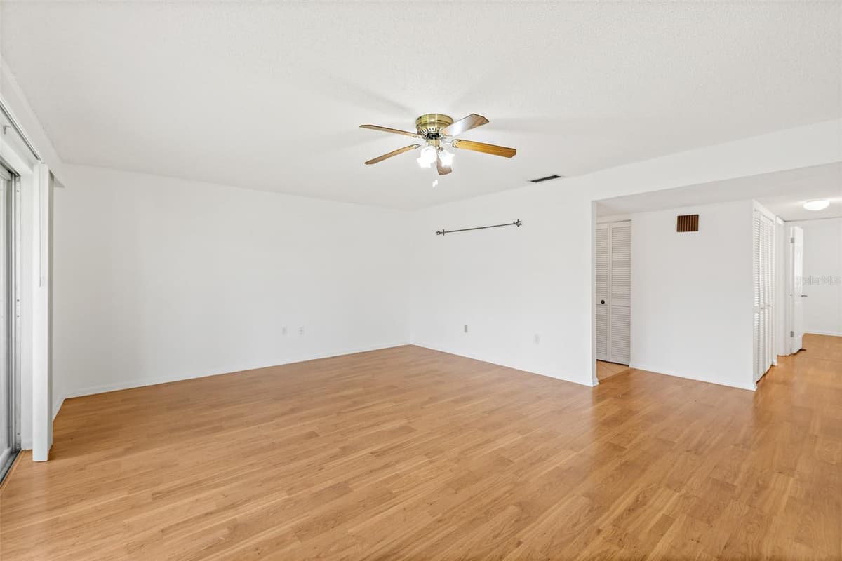 5801 ATLANTIC AVENUE — photo 14 of 39