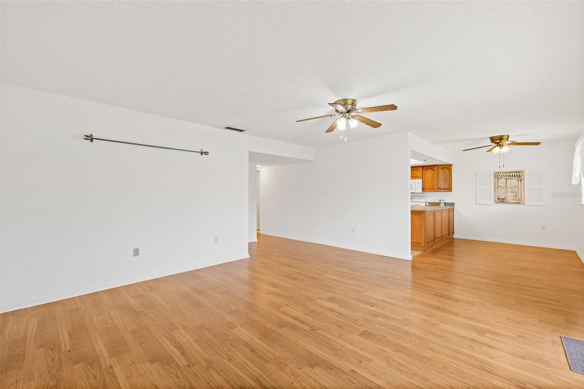 5801 ATLANTIC AVENUE — photo 7 of 39