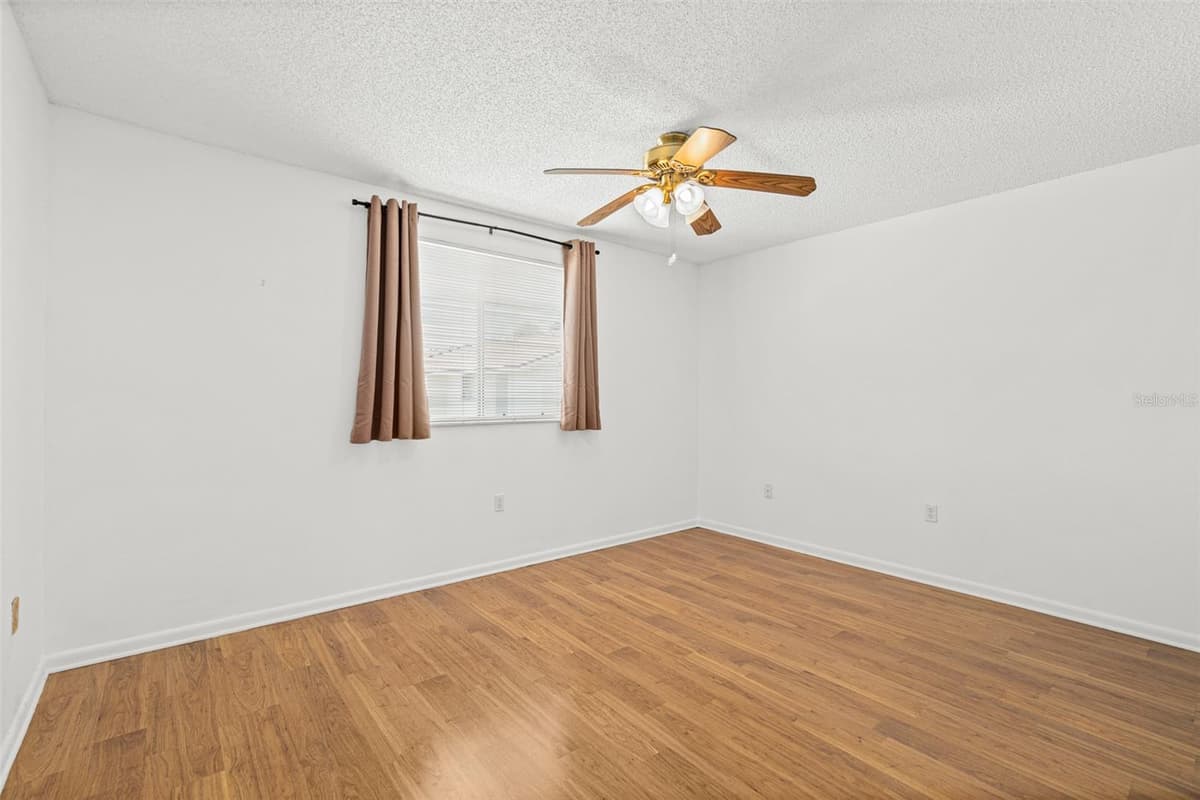 5801 ATLANTIC AVENUE — photo 15 of 39