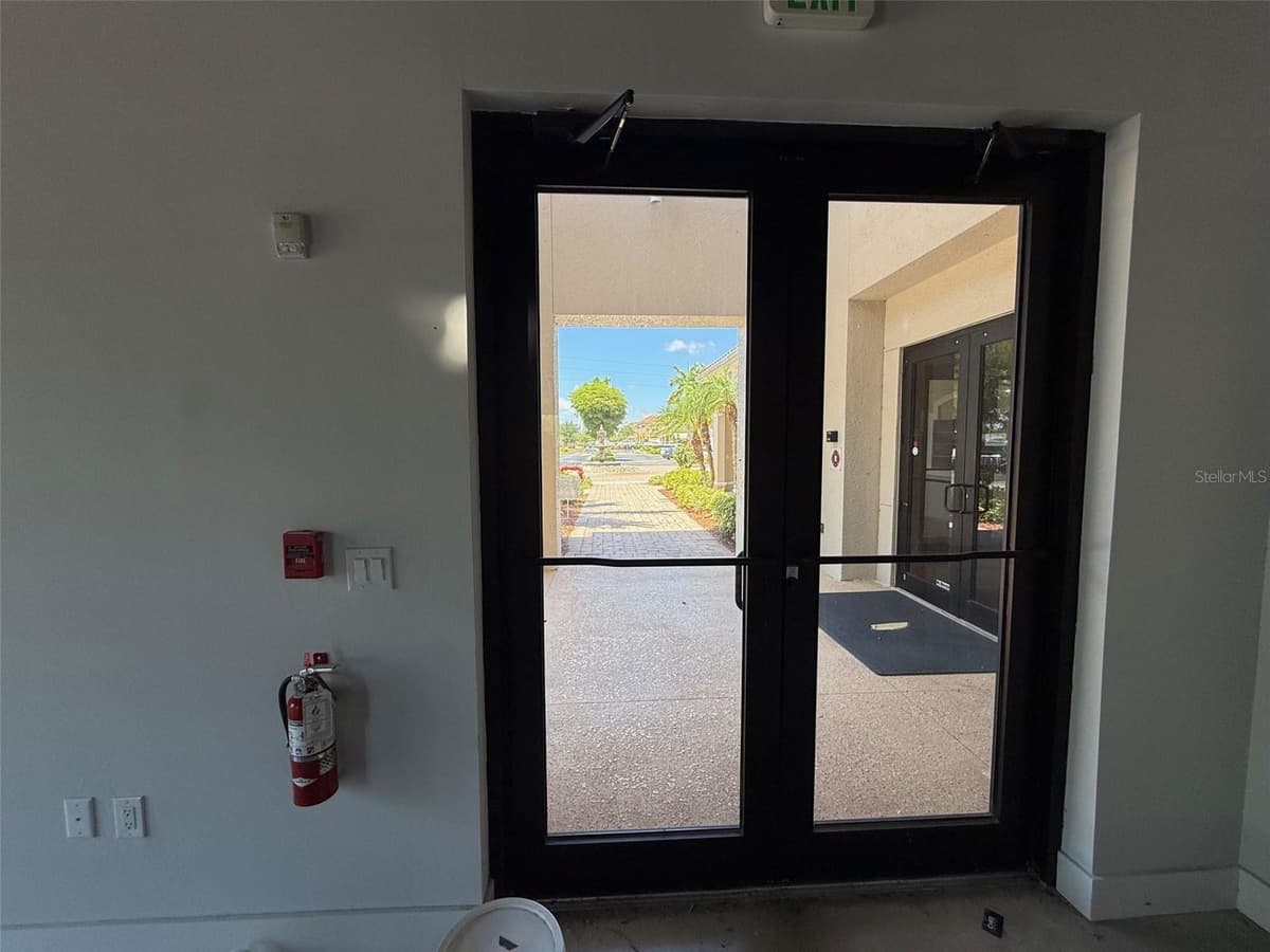 5920 PAN AMERICAN BOULEVARD — photo 11 of 13