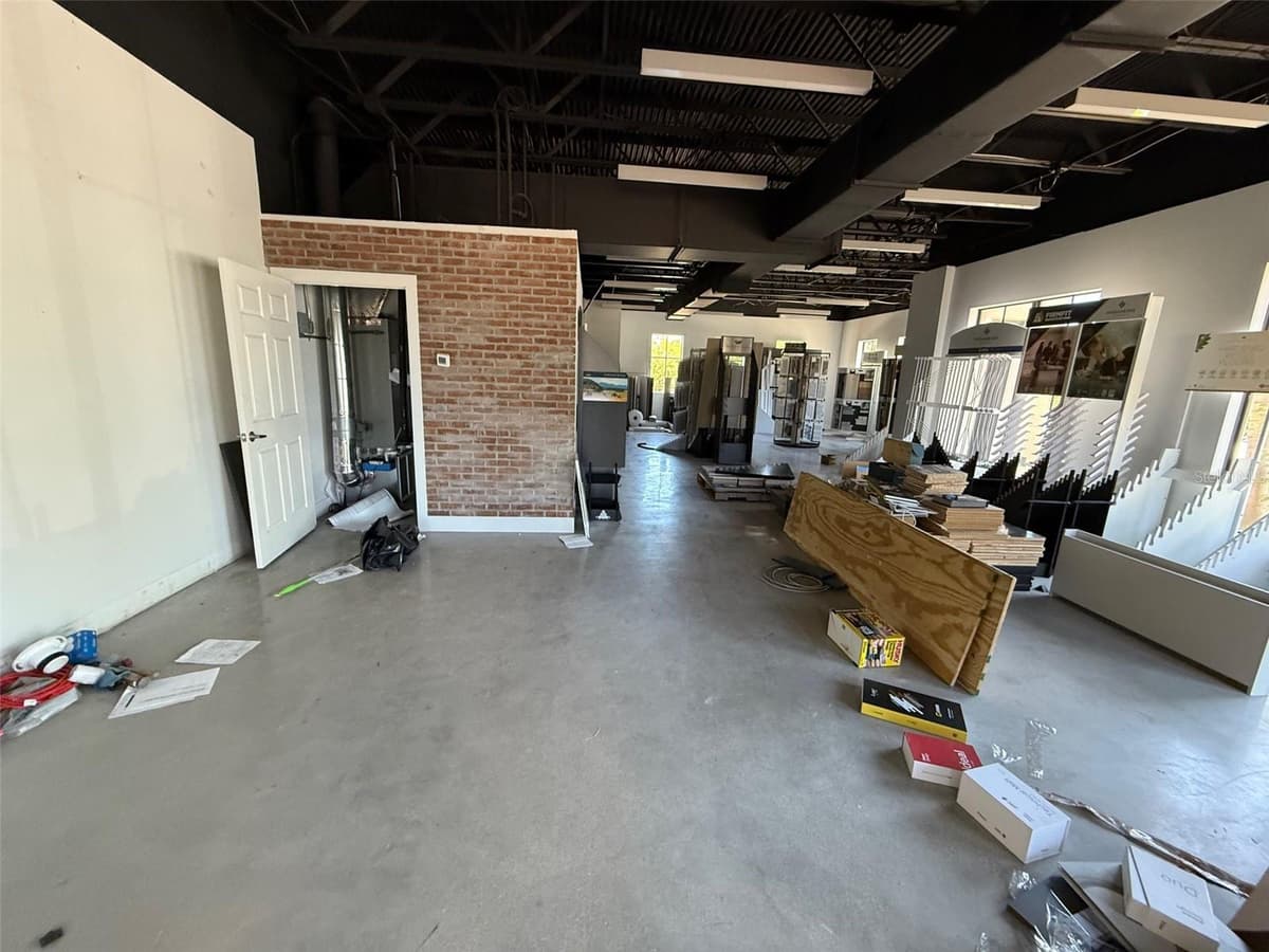 5920 PAN AMERICAN BOULEVARD — photo 3 of 13