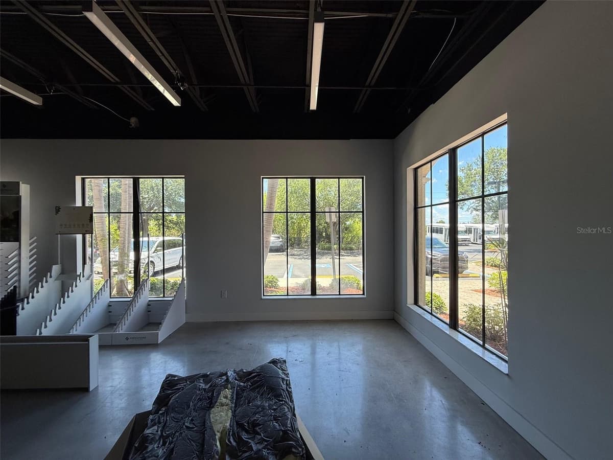 5920 PAN AMERICAN BOULEVARD — photo 10 of 13