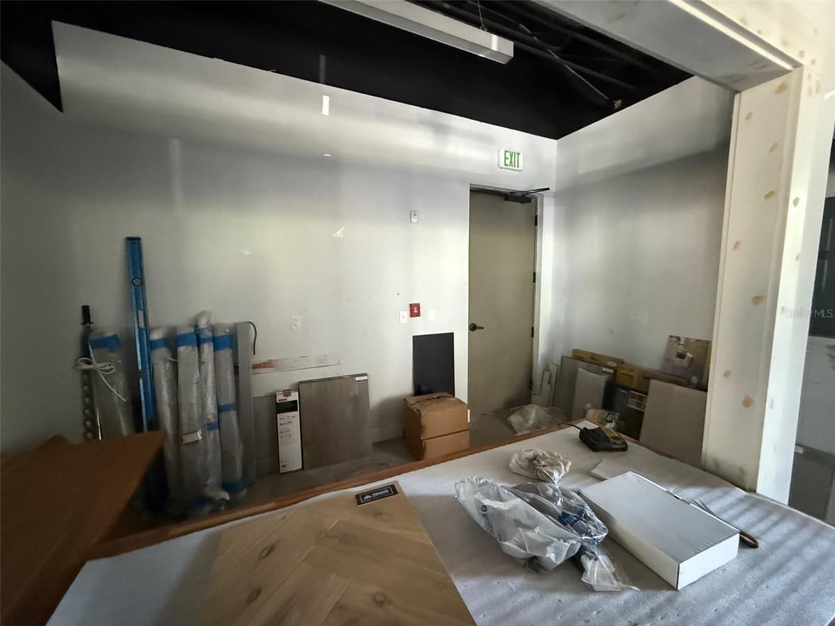 5920 PAN AMERICAN BOULEVARD — photo 6 of 13