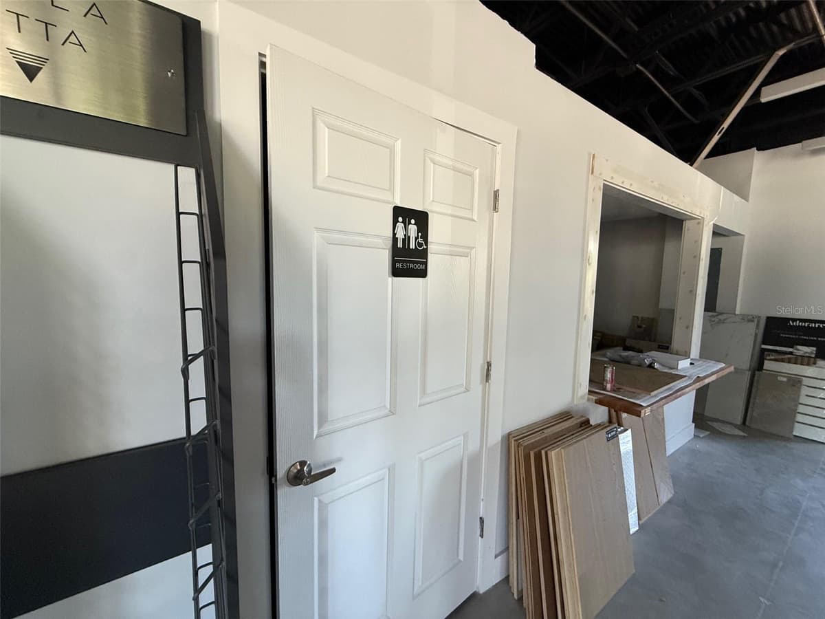 5920 PAN AMERICAN BOULEVARD — photo 4 of 13