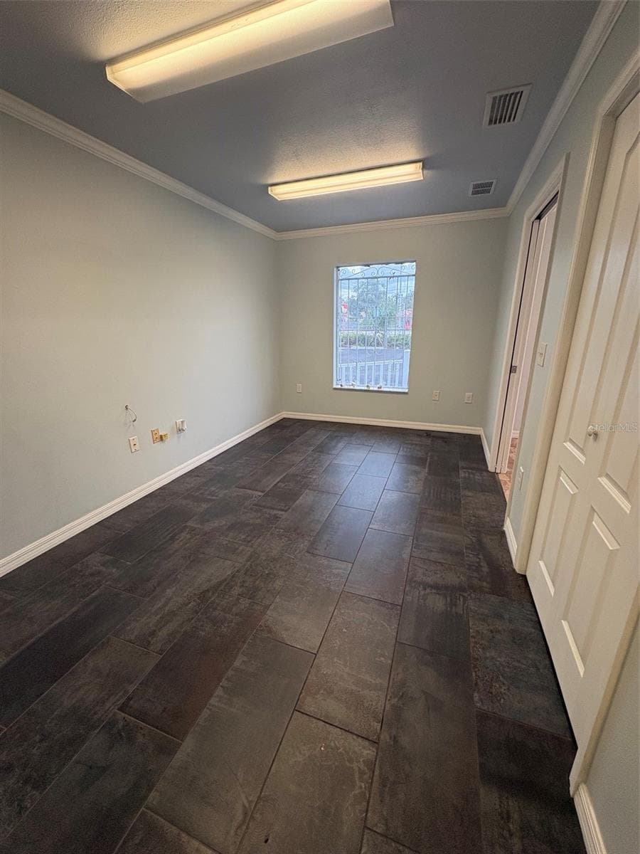 214 MEMORIAL BOULEVARD — photo 13 of 16