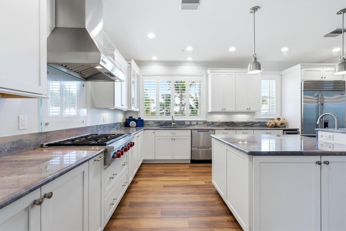 81 GULF BOULEVARD — photo 16 of 52