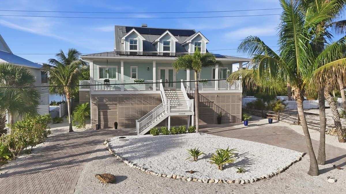 81 GULF BOULEVARD — photo 5 of 52