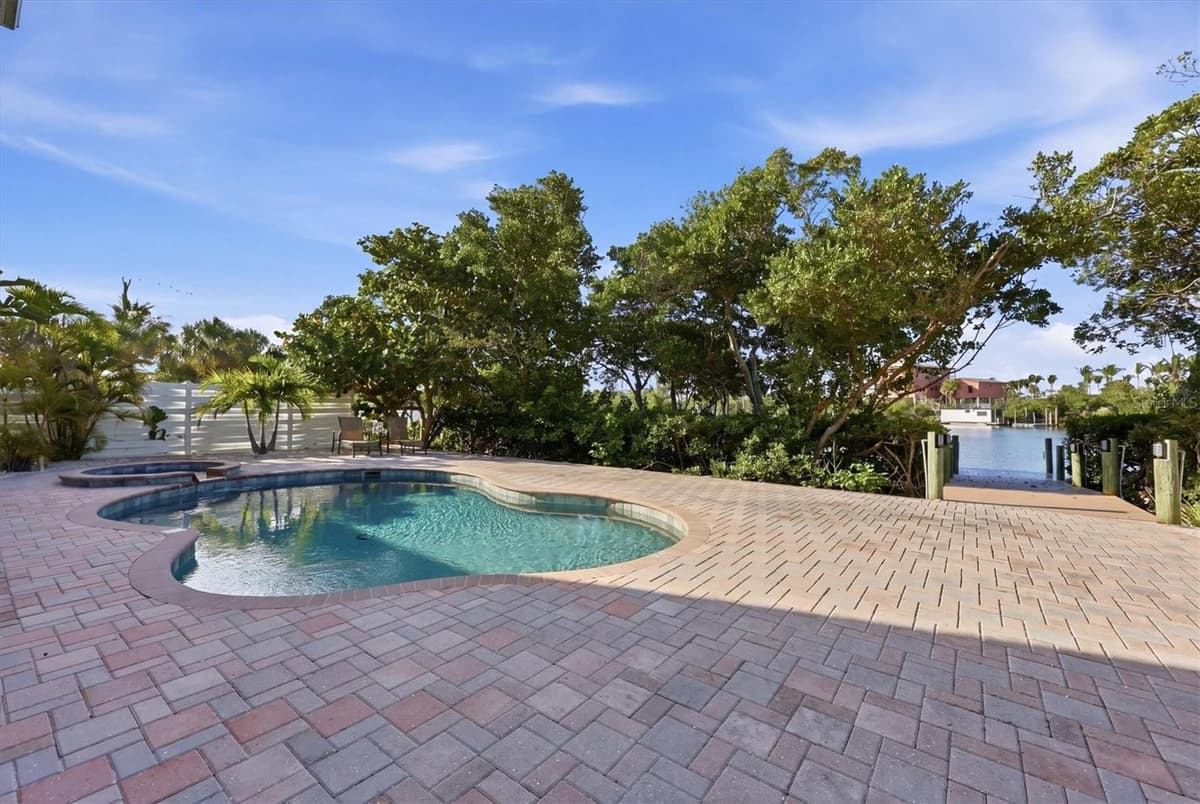 81 GULF BOULEVARD — photo 42 of 52