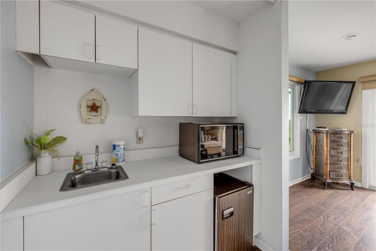 1707 BEACON STREET — photo 39 of 56