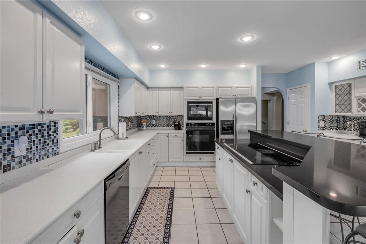 1707 BEACON STREET — photo 25 of 56