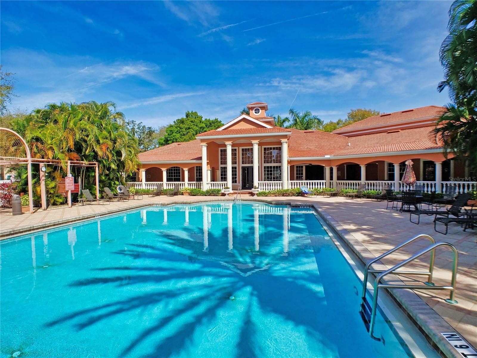 4114 CENTRAL SARASOTA PKWY — photo 3 of 64
