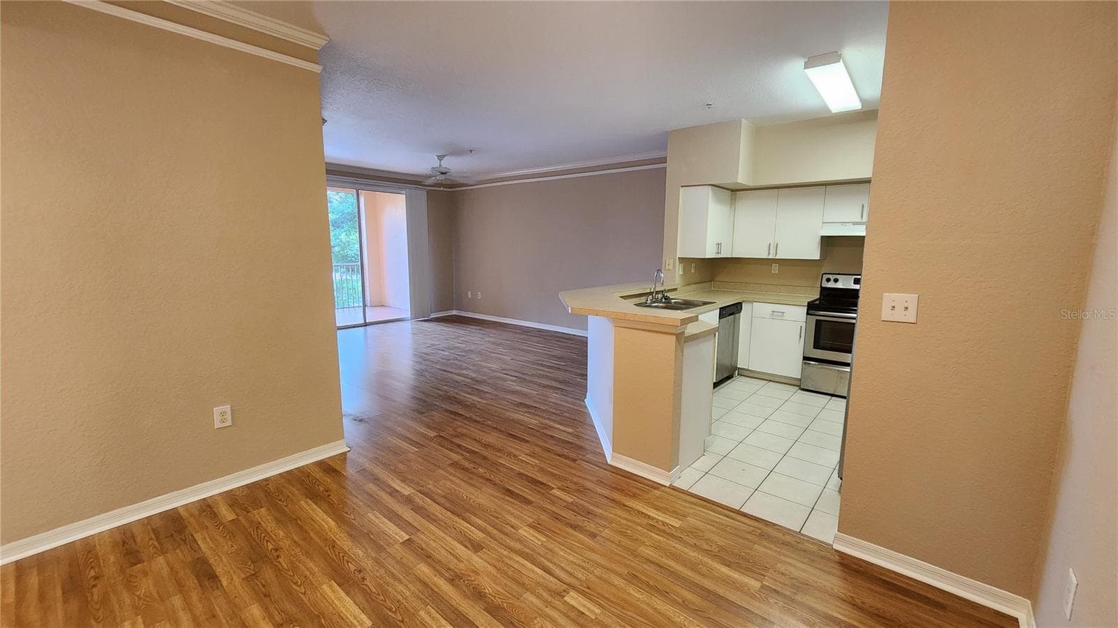4114 CENTRAL SARASOTA PKWY — photo 4 of 64