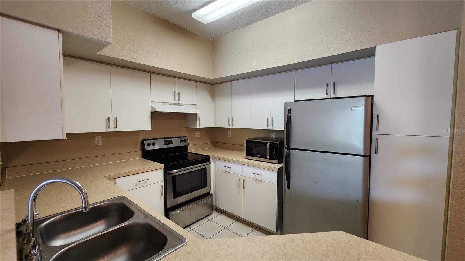 4114 CENTRAL SARASOTA PKWY — photo 8 of 64