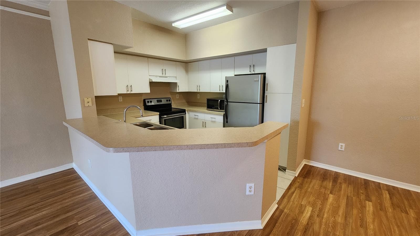 4114 CENTRAL SARASOTA PKWY — photo 7 of 64