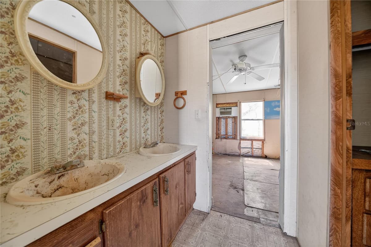 23000 TEX WHEELER AVENUE — photo 19 of 30