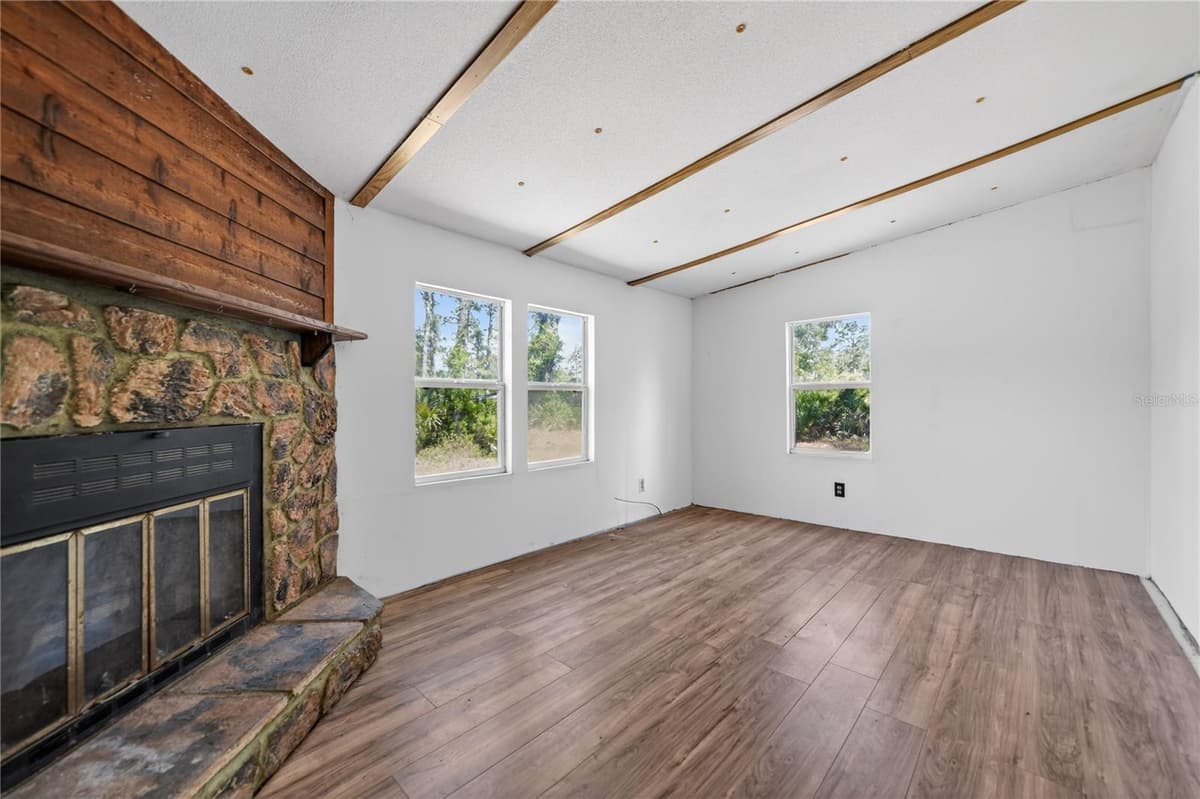 23000 TEX WHEELER AVENUE — photo 16 of 30