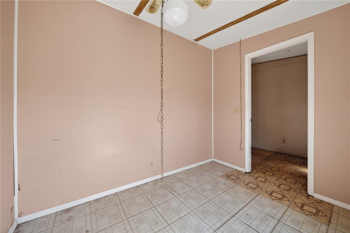 23000 TEX WHEELER AVENUE — photo 9 of 30