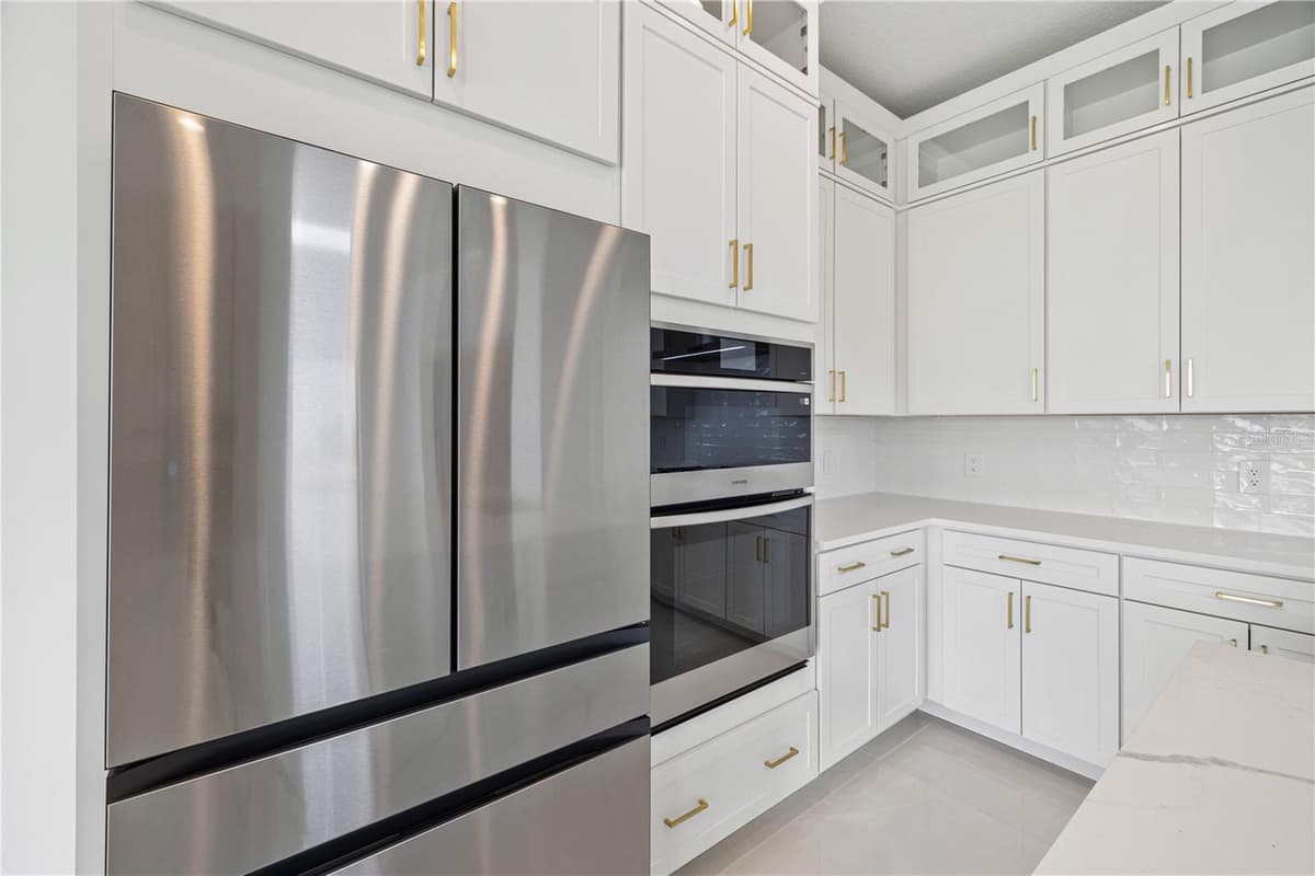 16229 RAVENNA COURT — photo 15 of 87