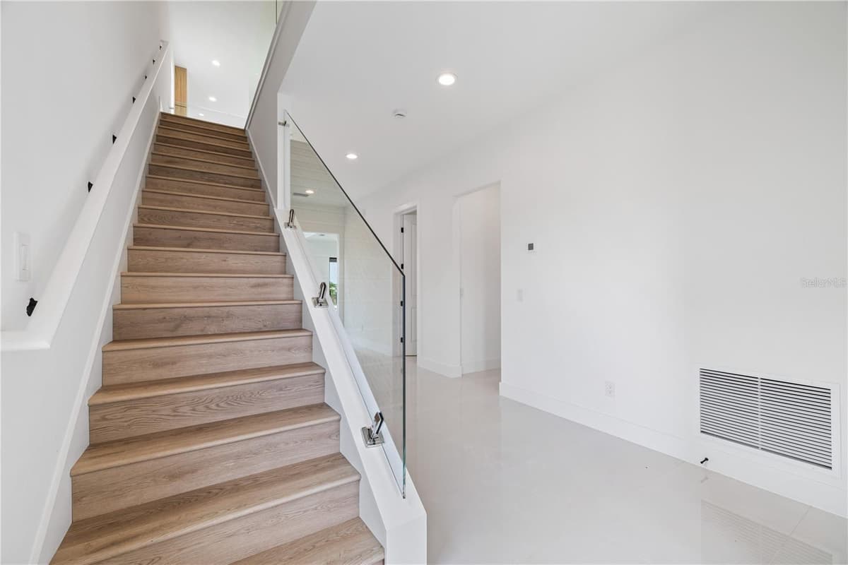 16229 RAVENNA COURT — photo 34 of 87