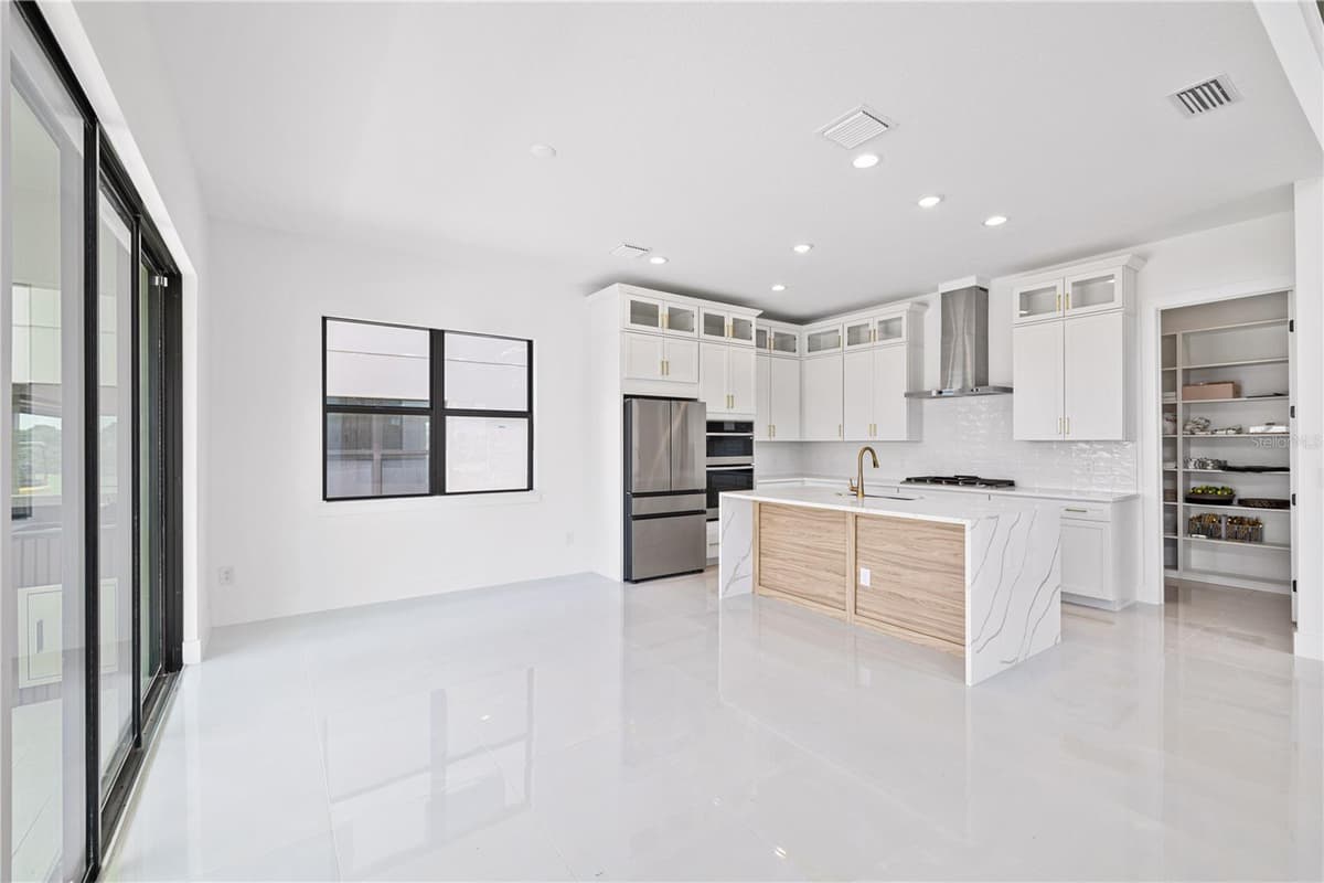 16229 RAVENNA COURT — photo 13 of 87