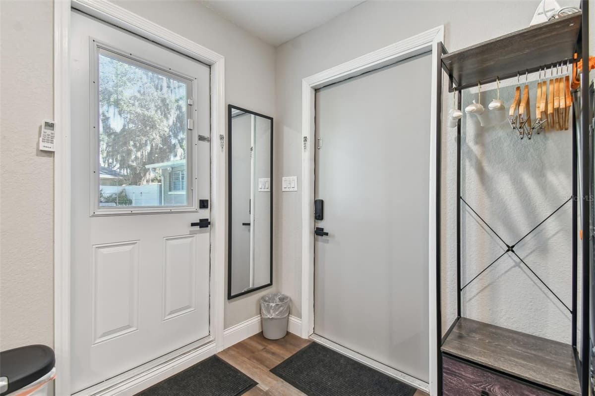 414 JOYCE AVENUE — photo 54 of 89