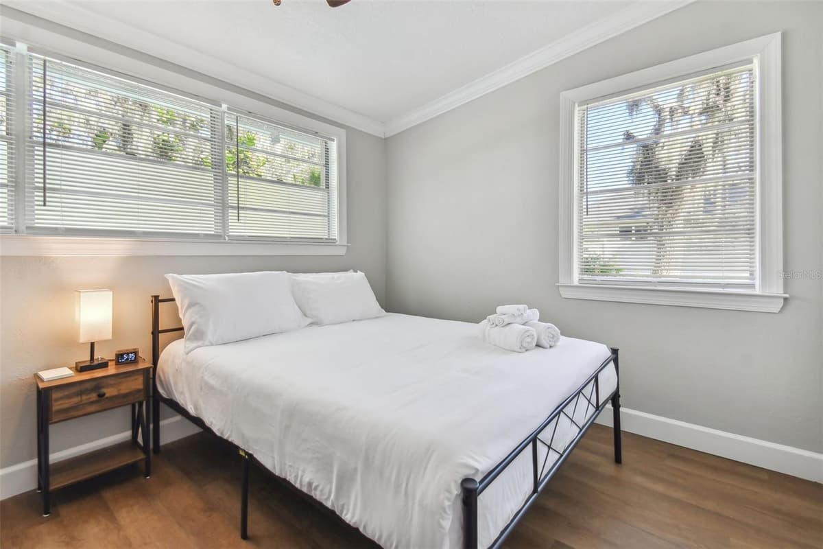 414 JOYCE AVENUE — photo 49 of 89