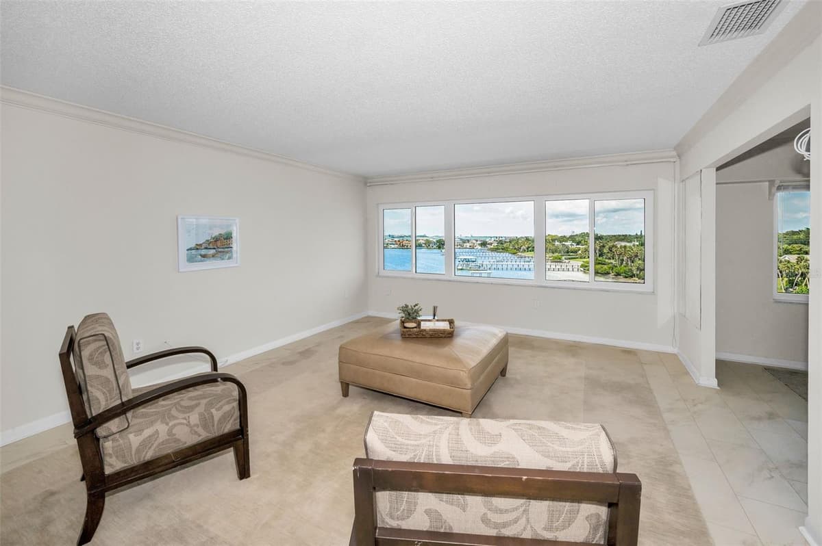 100 BLUFF VIEW DRIVE — photo 8 of 47