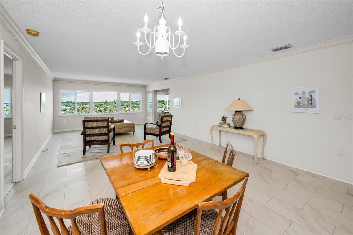 100 BLUFF VIEW DRIVE — photo 14 of 47