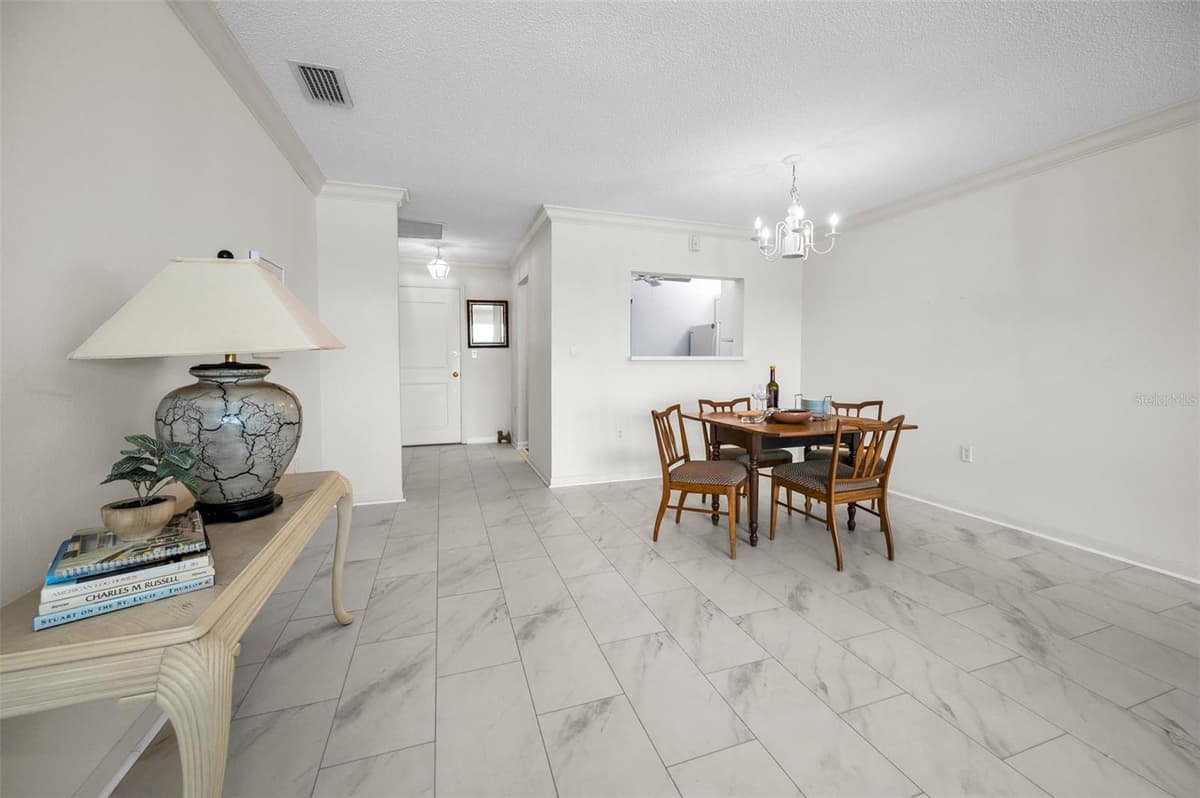 100 BLUFF VIEW DRIVE — photo 15 of 47