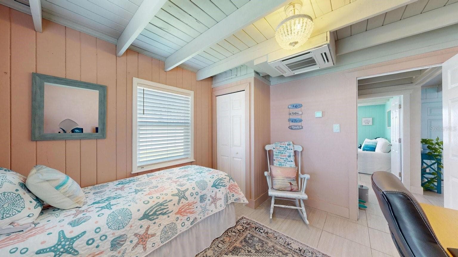 119 PALMETTO AVENUE — photo 18 of 36
