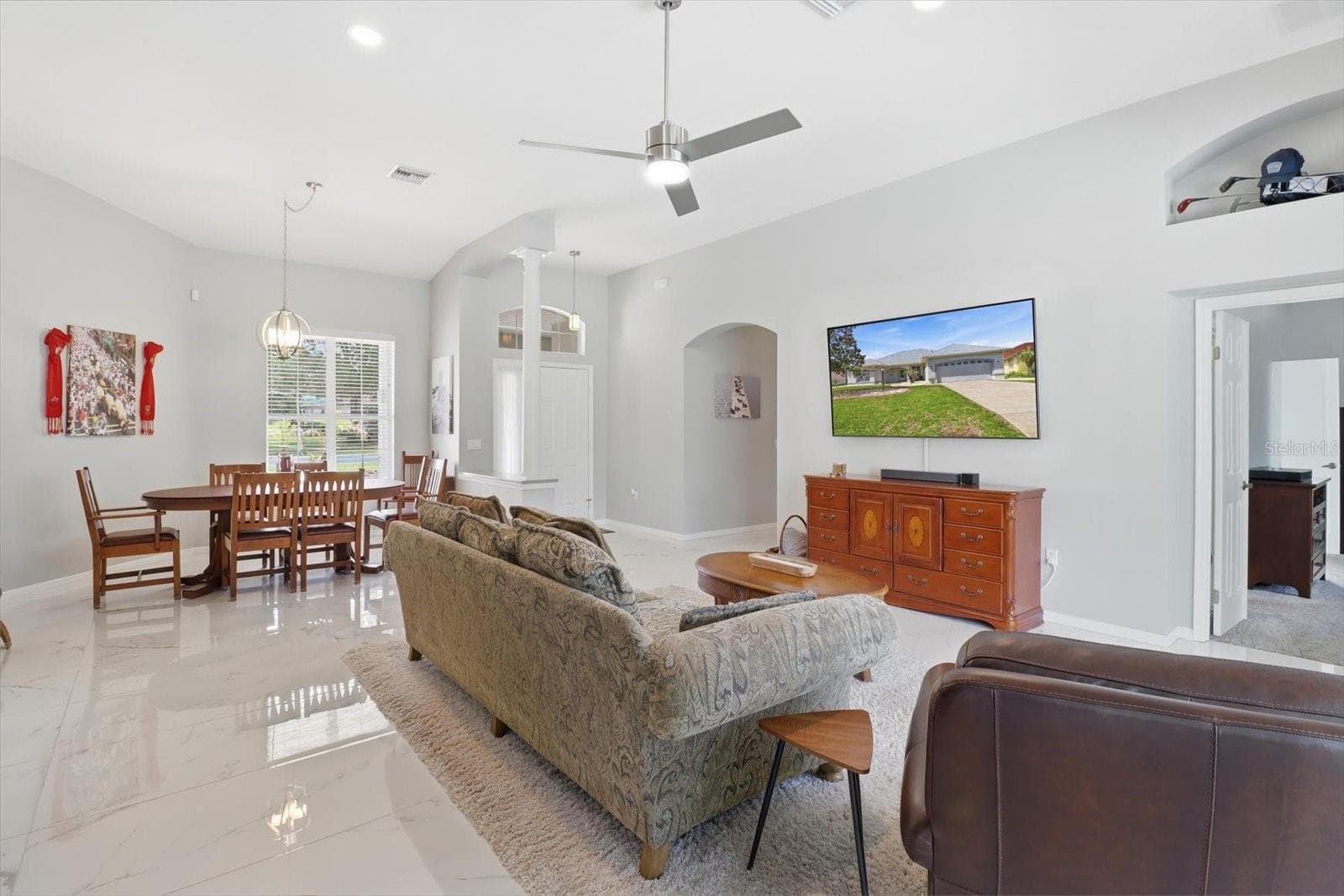 434 CRESTMONT COURT — photo 17 of 49