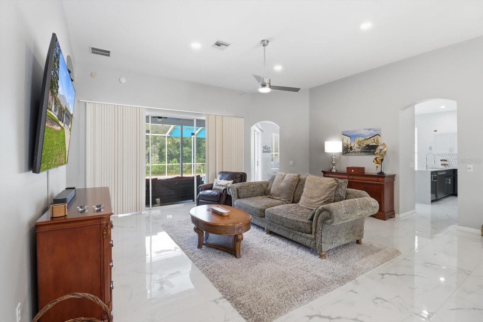 434 CRESTMONT COURT — photo 13 of 49