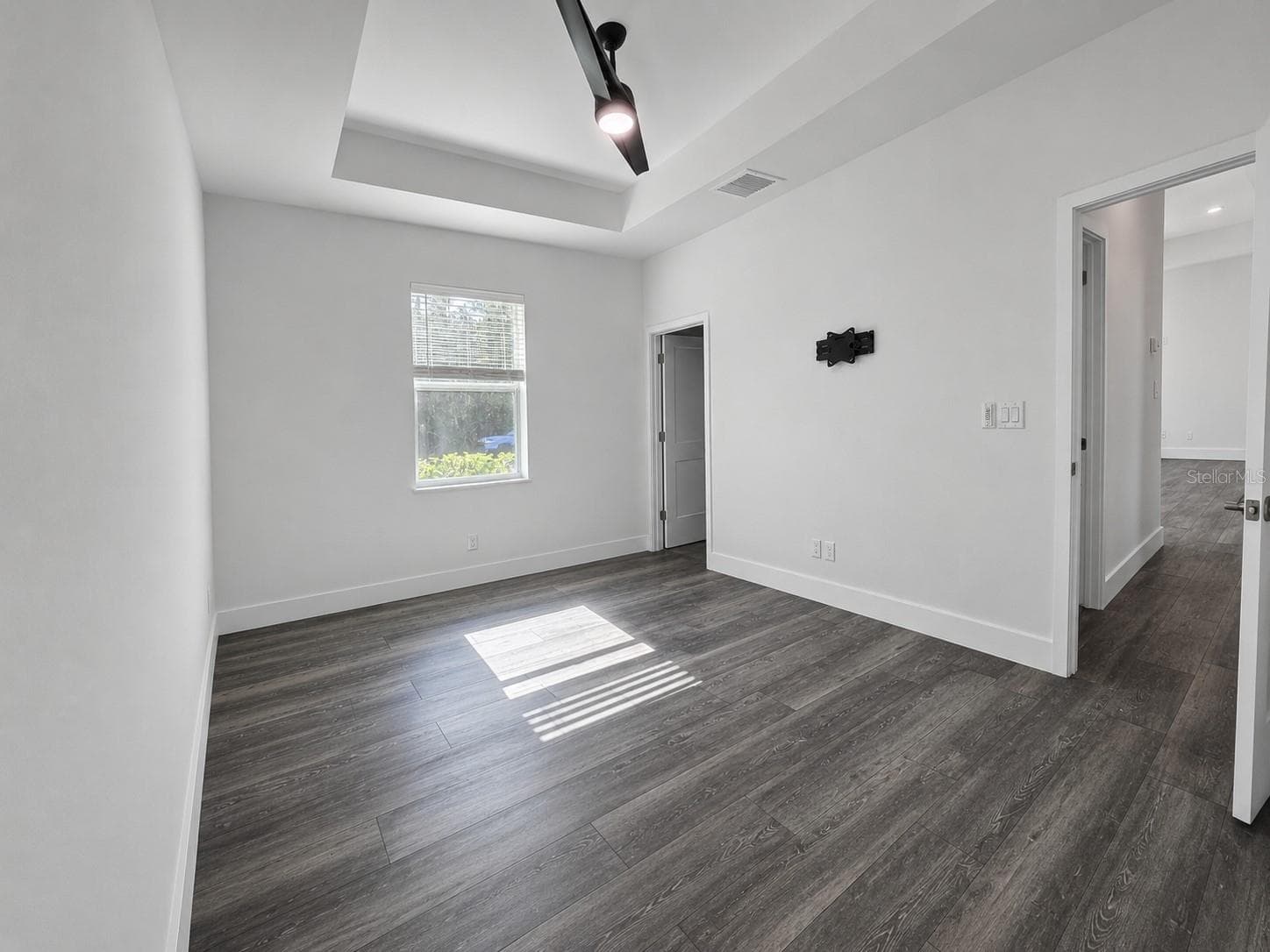 157 KARLOW AVENUE — photo 16 of 45