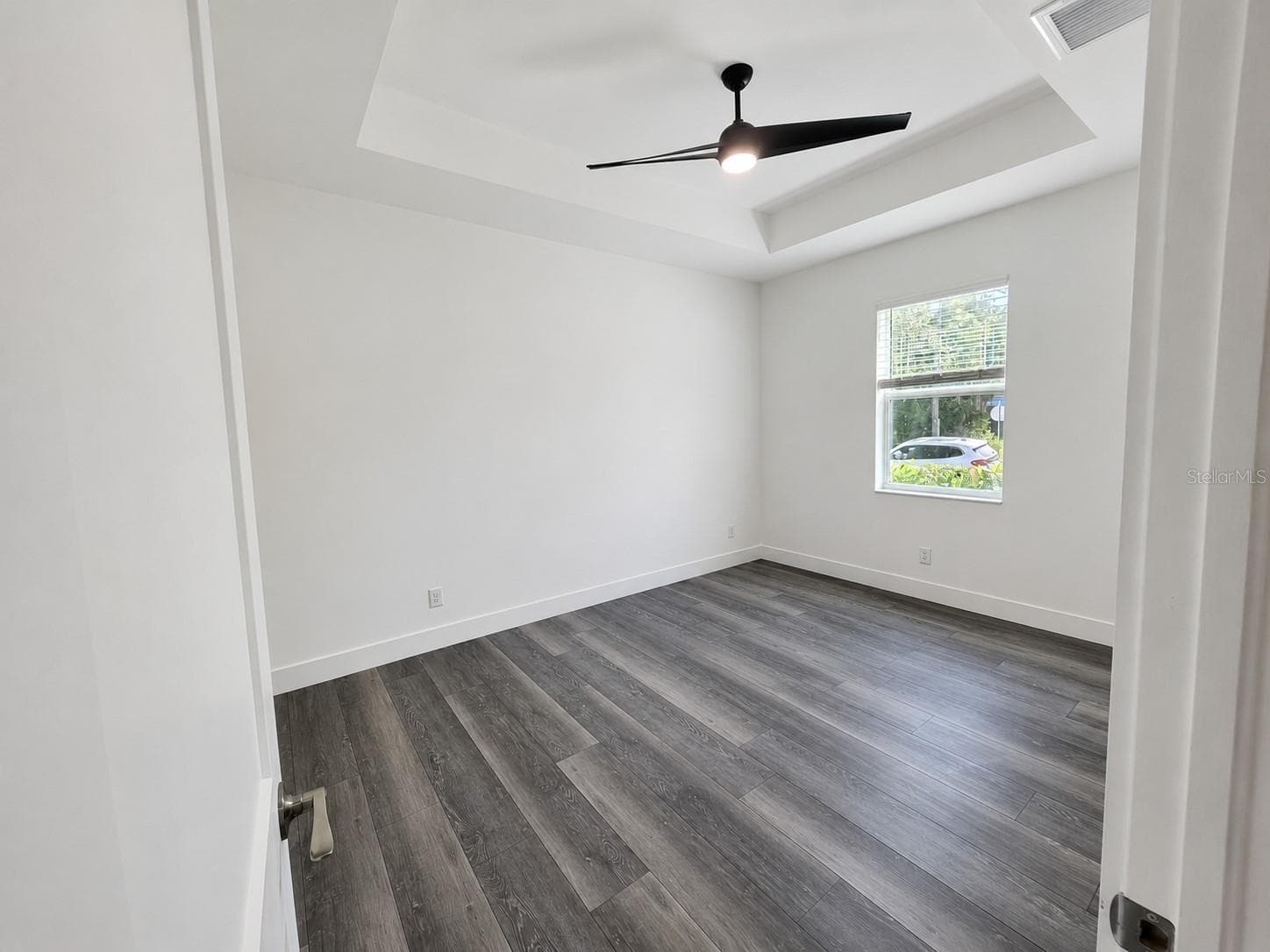 157 KARLOW AVENUE — photo 18 of 45