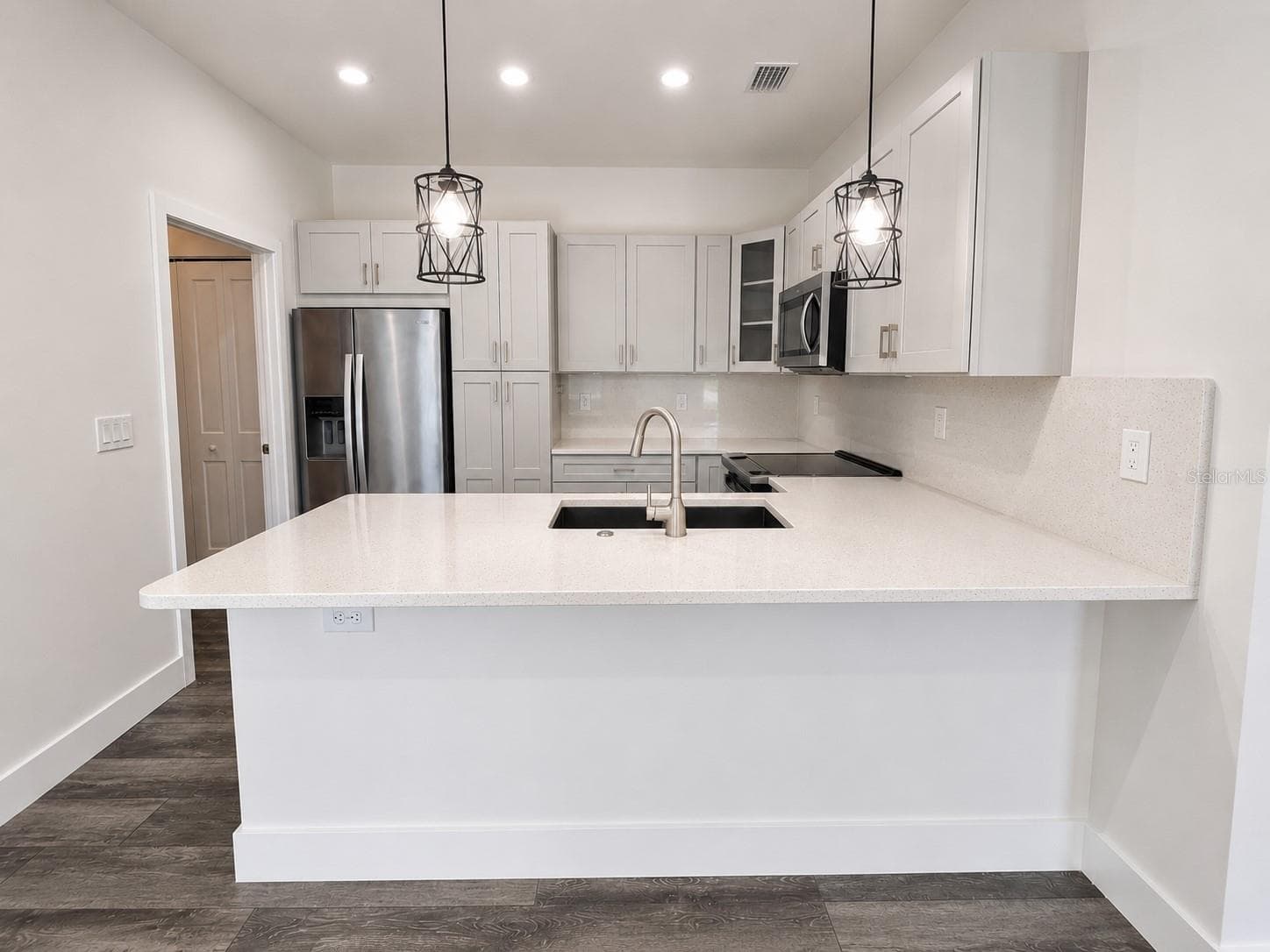 157 KARLOW AVENUE — photo 13 of 45